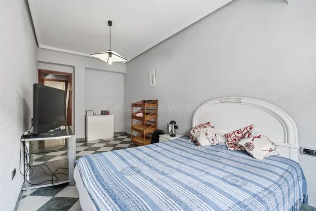 Piso de 114 m2 construidos con 3 habitaciones, balcón y trastero en Sagunto pueblo — 15