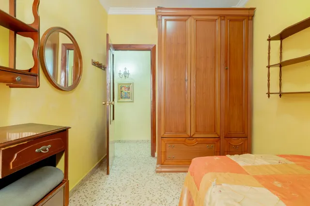 ✨ Amplitud y ubicación: 4 dormitorios junto al centro — 18