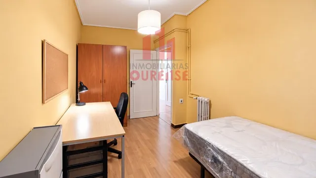 Piso amueblado en el centro de la ciudad de Ourense — 15