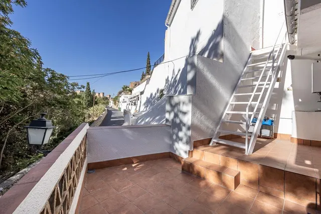 Casa reformada en el Camino del Sacromonte — 29