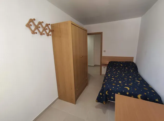 Piso de 6 dormitorios y 2 baños compartidos para estudiantes en zona CEU Cardenal Herrera de San Jos — 24