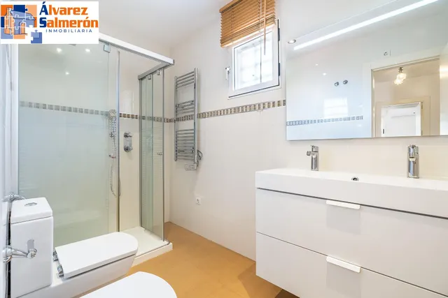 ADOSADA EN URBANIZACIÓN EN HUETOR VEGA — 21