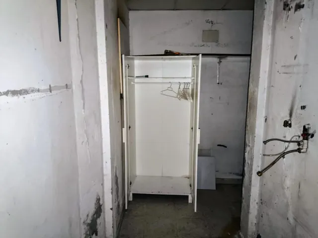 Se alquila Local de 100 metros cuadrados en c/Gran Vía, Carballo — 16