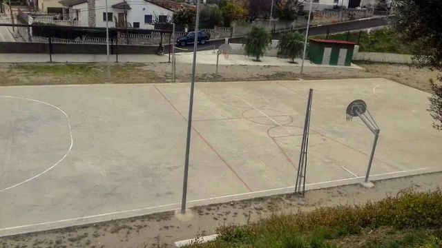 PARCELA LLANA EN MASQUEFA URB. CAN PARELLADA - BARCELONA — 12
