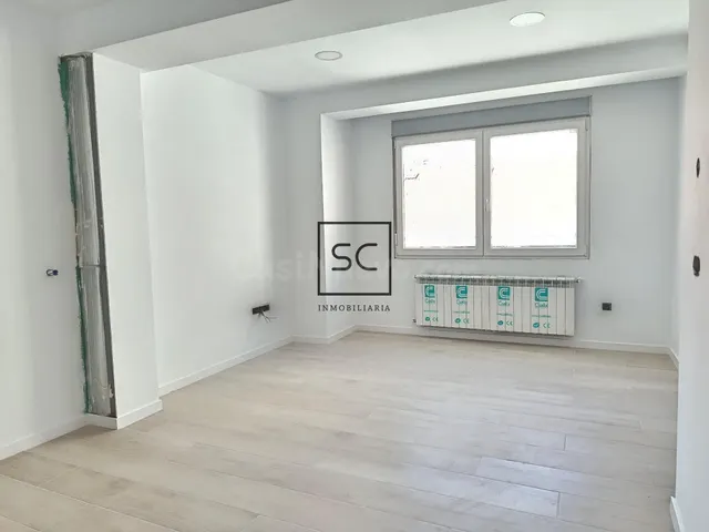 Piso reformado con garaje y trasteros en Esteiro, Ferrol - foto 3