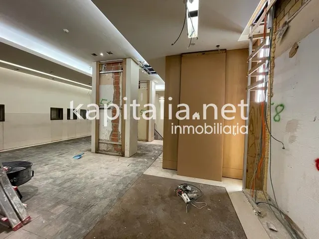 Local comercial en alquiler en el centro en Valencia (Valencia) — 12