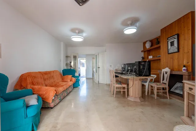 PRECIOSA CASA EN URBANIZACION PRIVADA VELILLA ALMUÑECAR PLAY - foto 3