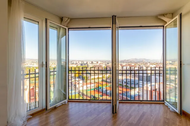 Piso reformado con vistas espectaculares en Plaza Díez de Re
