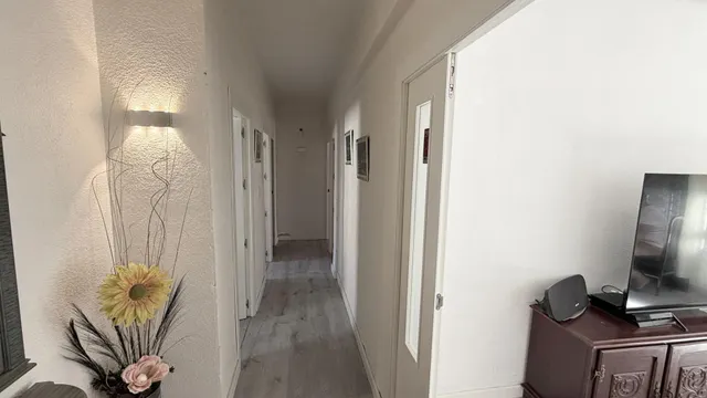 Piso amueblado de 3 dormitorios con balcones en Yecla — 15