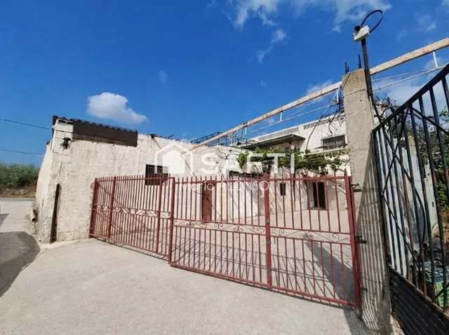 Amplia vivienda,con terraza y muchas posibilidades — 6