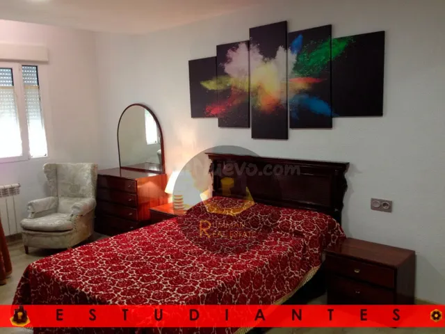 EST/ Bonito piso para ESTUDIANTES con CUATRO dormitorios en 