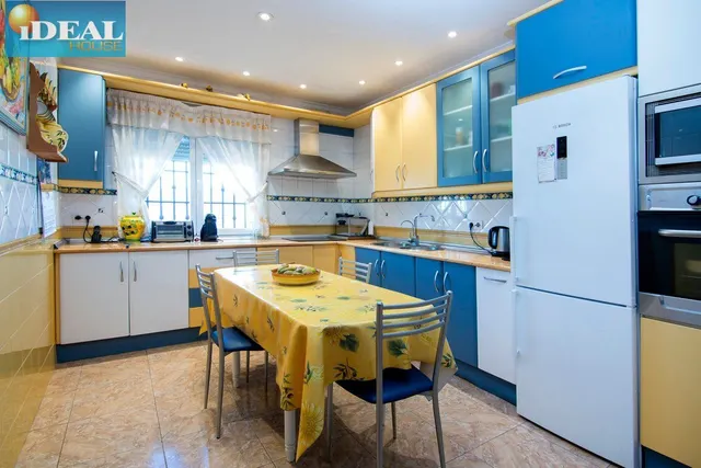 A6515D7. Huétor Santillan. www.idealhouse.es — 17