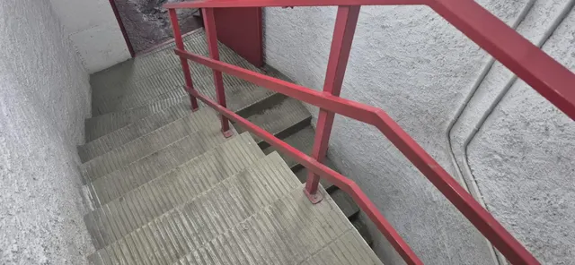 Exclusiva plaza de parking en Sarrià, comodidad, amplitud y  - foto 4