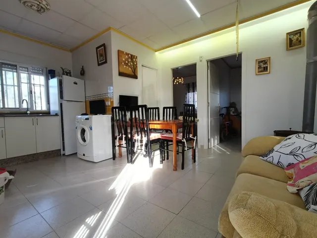 ¡Oportunidad en Llíria! Finca Rústica Autosuficiente con Gra - foto 4