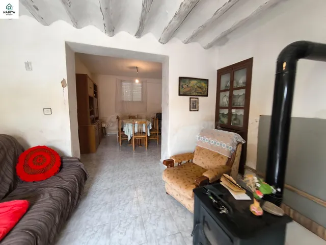 Casa de pueblo en esquina con gran terraza y muchas posibili - foto 3