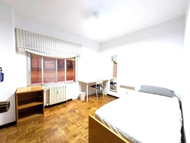 habitación NUMERO UNO NDIVIDUAL EN PISO DE 112m2 EN CESAREO  - foto 2