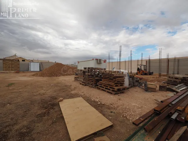 Amplio Solar en Tomelloso - Oportunidad de Inversión - foto 4
