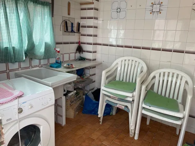 Oportunidad Única en Benalúa: Edificio con Potencial de Desarrollo — 24