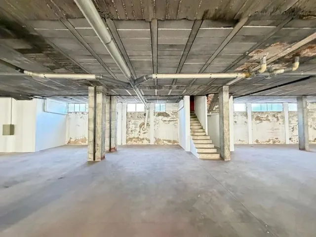 Local comercial 2800m² en venta - Estacion de autobuses — 26