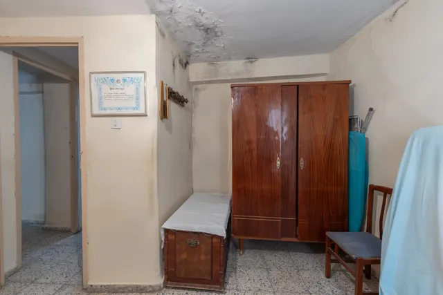 BONITA CASA PARA REFORMAR — 14