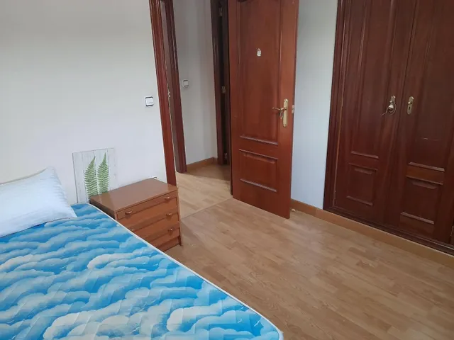 Pisazo de esquina en pleno centro — 14