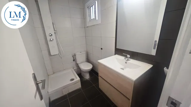 ¡Luminoso piso con gran balcón en pleno centro de Vilanova i la Geltrú! — 20