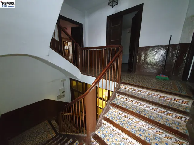 Amplia casa en sitio privilegiado. — 39