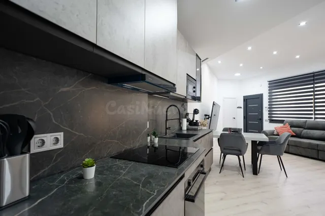 Planta baja de 2 habitaciones, totalmente reformada en Llore