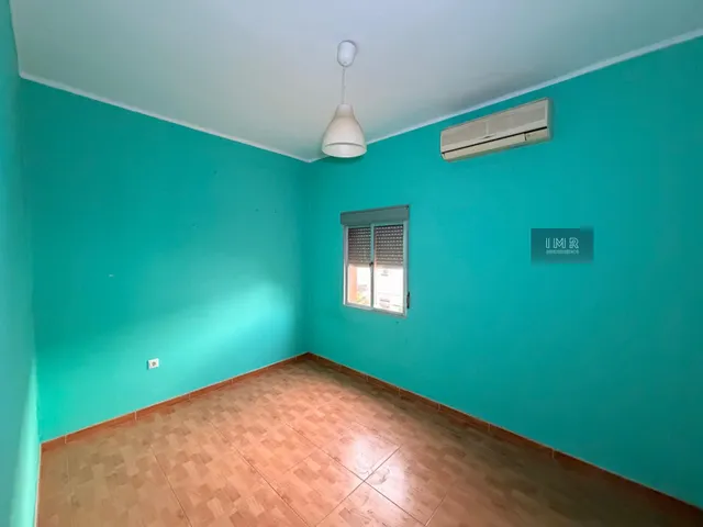 Casa de dos plantas con patio y terraza en El Monumento, San Juan de Aznalfarache — 22