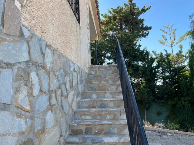 Casa con parcela en Los Balcones, Torrevieja. 5 dormitorios, 2 baños — 48