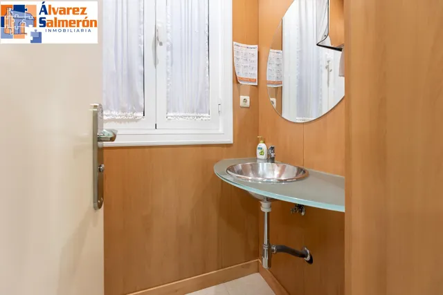 Gran vivienda en Plaza Los Campos - 7 habitaciones — 27