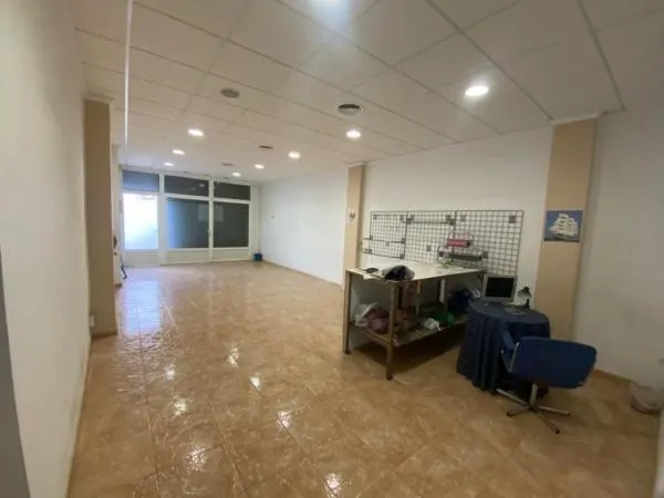 Excepcional local comercial — 2