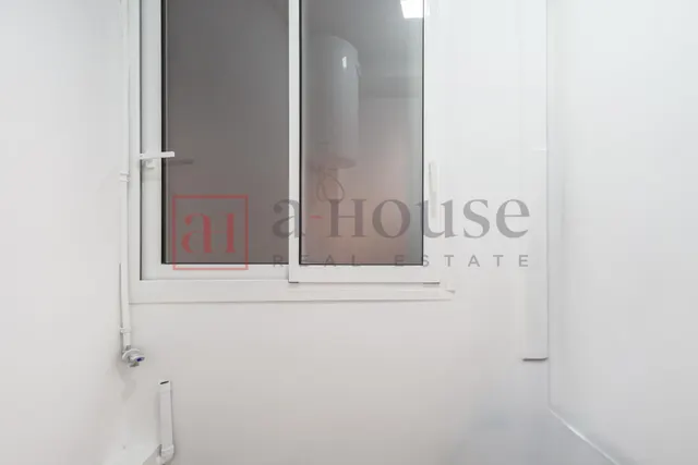 PISO RECIÉN REFORMADO CON GRAN BALCÓN EN L' EIXAMPLE — 12