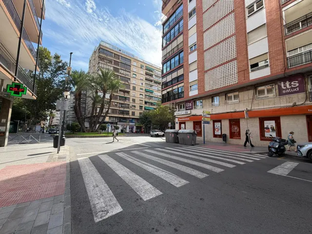 Amplio y Luminoso Piso en el Corazón de Orihuela — 25