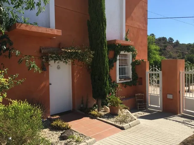 Se vende  precioso chalet casa rural con todas los servicios a las faldas del Puig campaña — 5