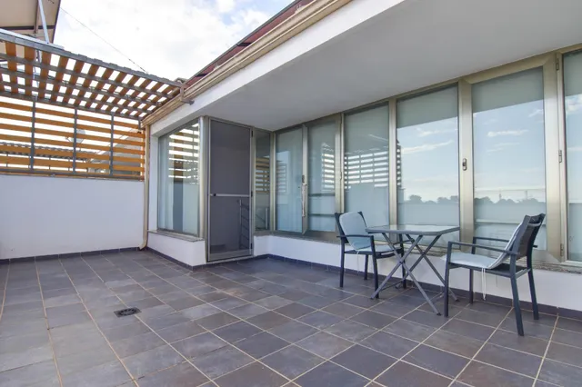 Moderna y seminueva casa en Paiporta en zona tranquila, sin finca delante — 43