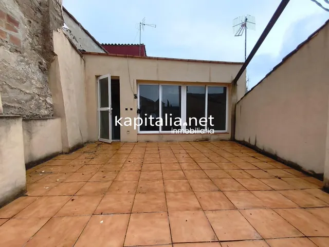 CASA PARA REFORMAR A LA VENTA EN COCENTAINA — 13