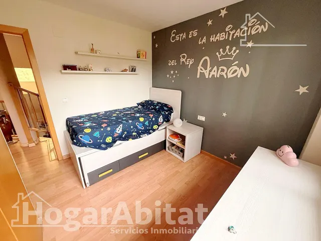 ¡encantador chalet! amplio y sofisticado con piscina, garaje y dos terrazas — 42