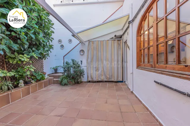 CASA CÉNTRICA CON 2 TERRAZAS - foto 2