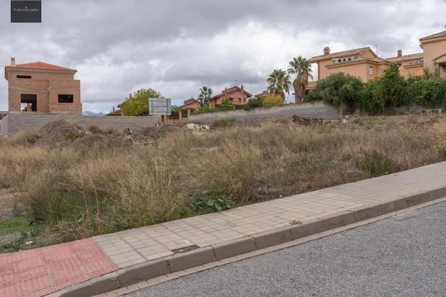 VENTA DE PARCELA EN LA URBANIZACIÓN CAÑADAS DEL PARQUE — 27