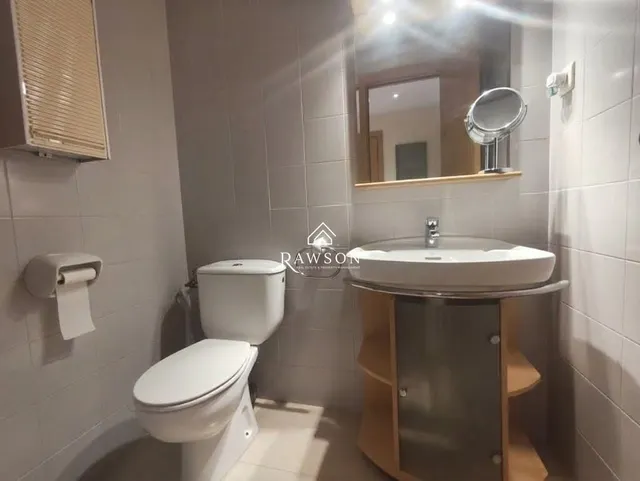 Piso luminoso y céntrico con gran terraza en Sitges — 12