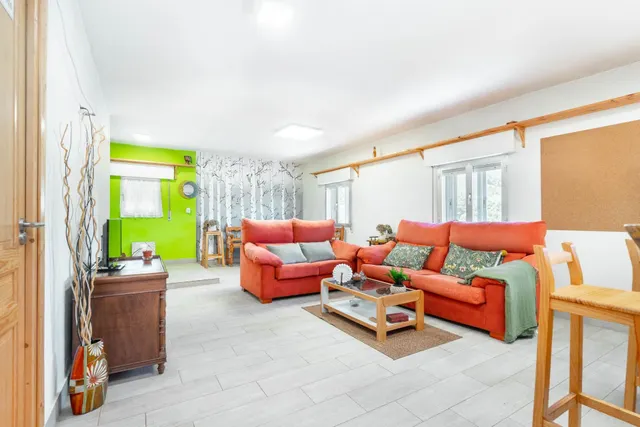 CASA CON CUADRA, QUESERÍA Y TERRENOS AGRARIOS EN TORMALEO (I - foto 5