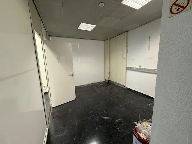 ALQUILER LOCAL CENTRICO, ZONA AVDA. GENERAL PRIMO DE RIVERA, 225M2. — 6