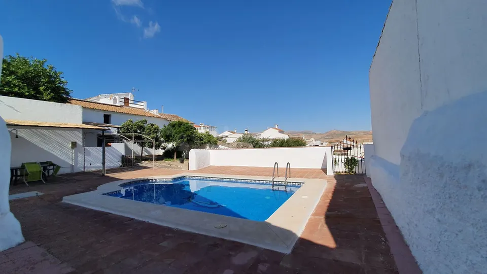Adosado 4 habitaciones 706m² en venta - Andalucia