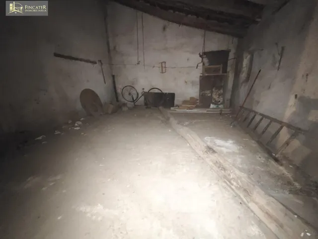 CASA EN CELLA — 22