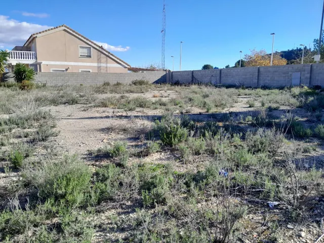 TERRENO URBANO A LA VENTA EN BENAGUACIL — 3