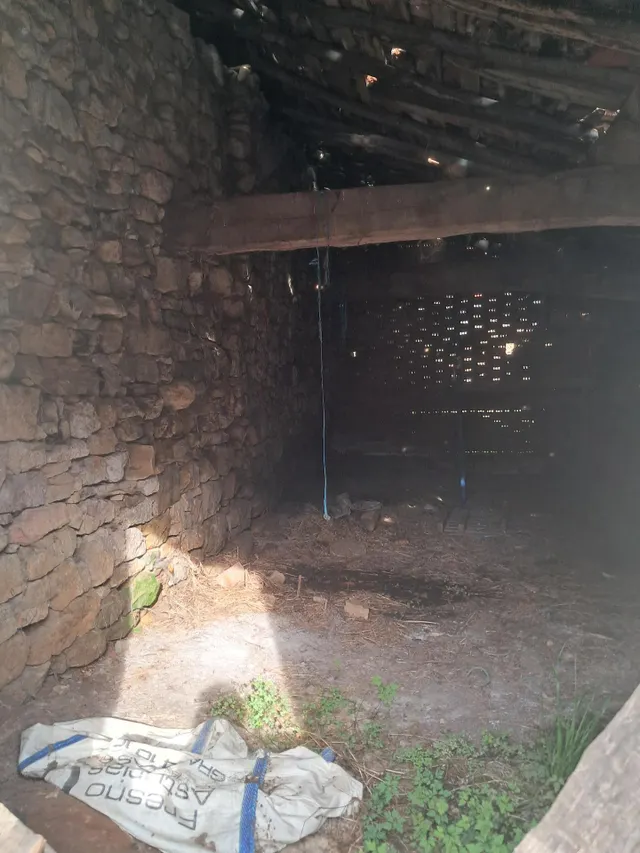 CASA DE PIEDRA EN ZONA RURAL — 13