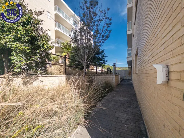 Apartamento de 2 dormitorios//bajo con jardín — 22