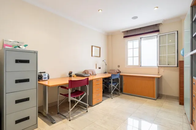 UNA CASA CON ALMA EN EL CORAZÓN DE ALMERÍA: 278 m2 Y DOS TERRAZAS PARA DISFRUTAR — 45