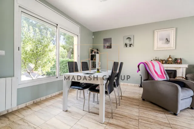 Casa con jardín, porche y terrazas solárium en Mas del Plata, Cabra del Camp — 7